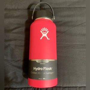 BRAND NEW 32oz HYDRO FLASK